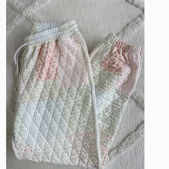 Last Pair Sunkissed Coconut “ Penny 3 “ Sun-kissed Coconut Quilted Joggers 64 - Picture 4 of 12